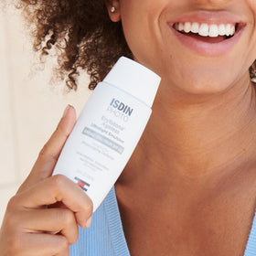 ISDIN close-up of sunscreen texture highlighting lightweight spreadability