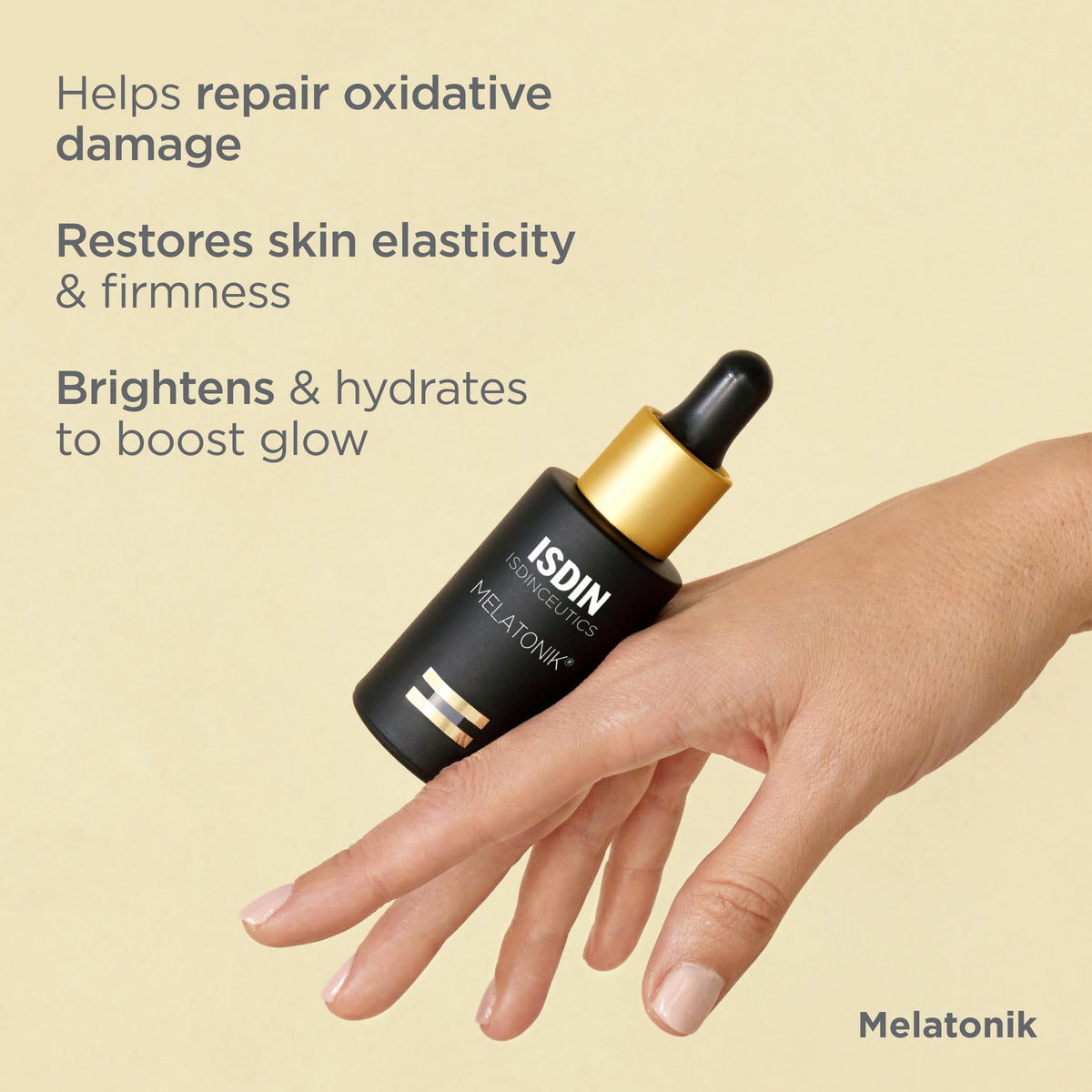 ISDIN Melatonik applied in hand illustrating easy application and hydration