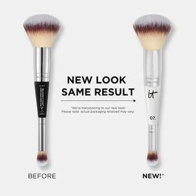 IT Cosmetics brush large head close-up showing dense bristles for airbrushed finish