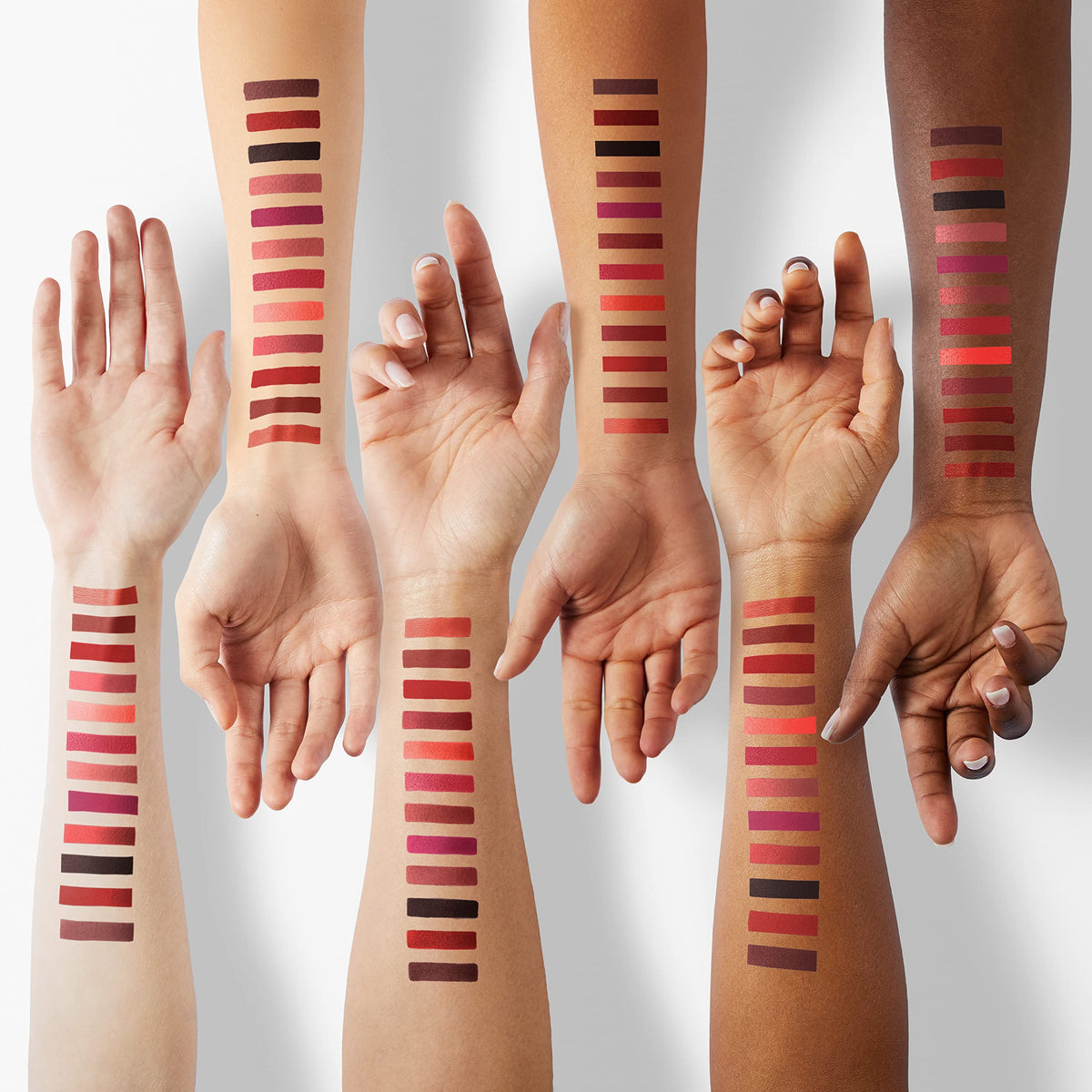 Italia Deluxe lip liners used with lipstick showing precise definition benefit