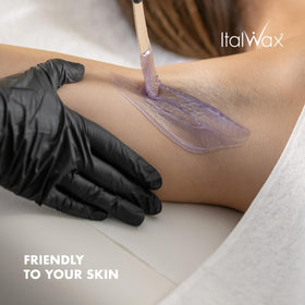 Italwax jar beside ruler showing 750g scale and salon-sized supply for efficiency