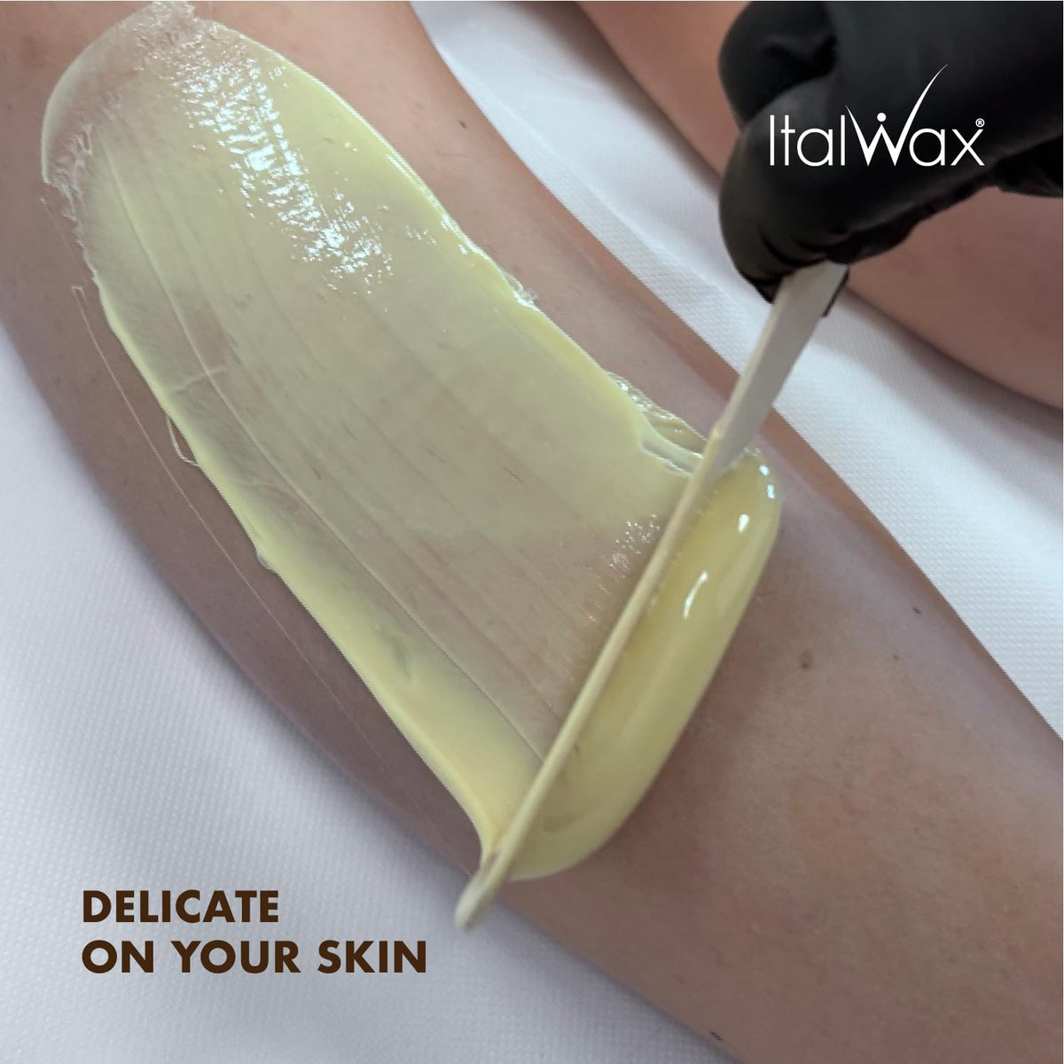Italwax beside a scale showing 1 kg size for cost-effective quantity