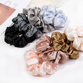 Ivyu satin close-up highlighting smooth texture that reduces hair friction