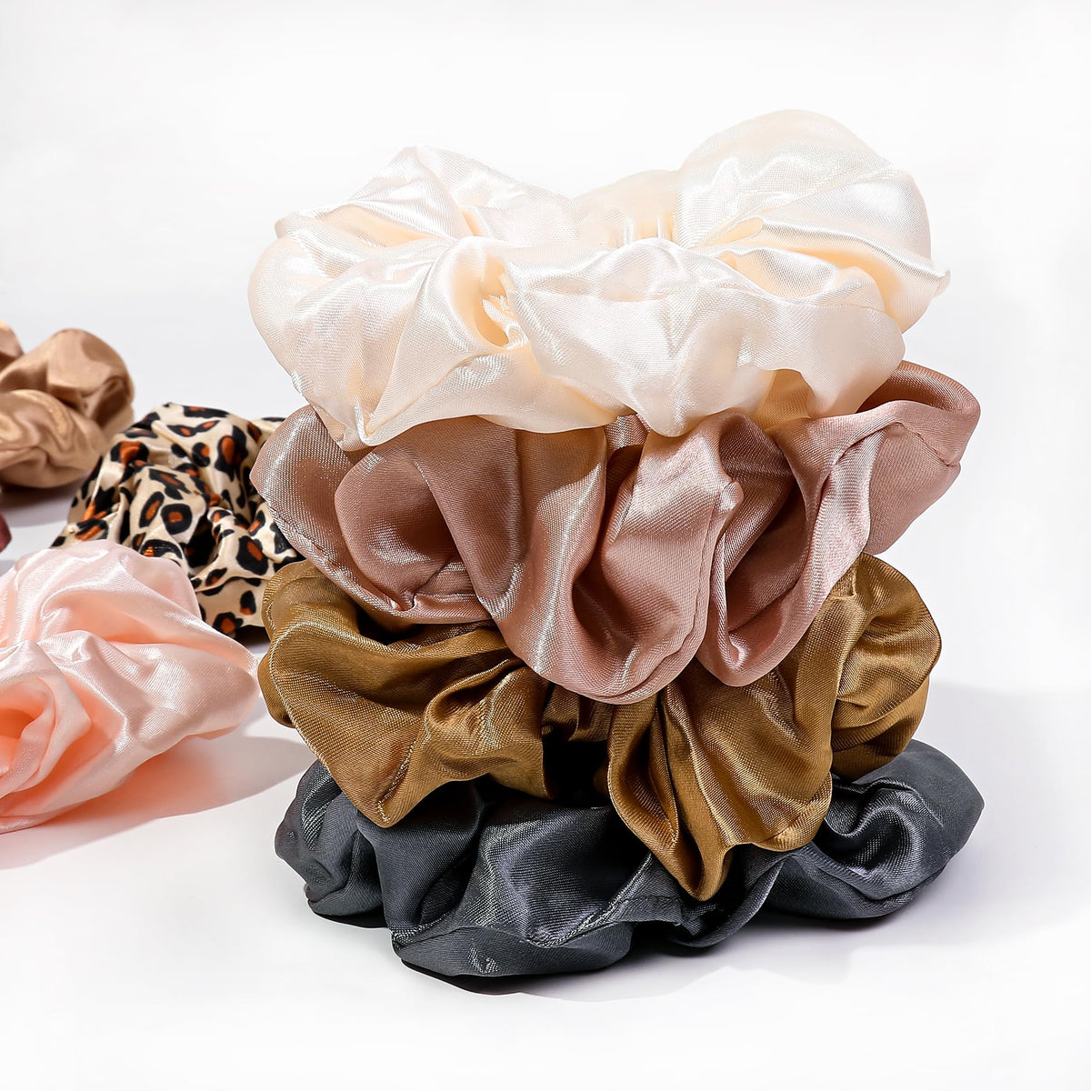 Ivyu scrunchie holding a high ponytail on thick hair without creases