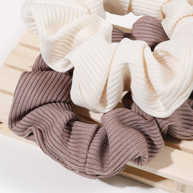 Ivyu scrunchie used for a messy bun illustrating gentle, damage-free grip