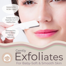jasclair razor held in hand showing size and control for precise facial shaping