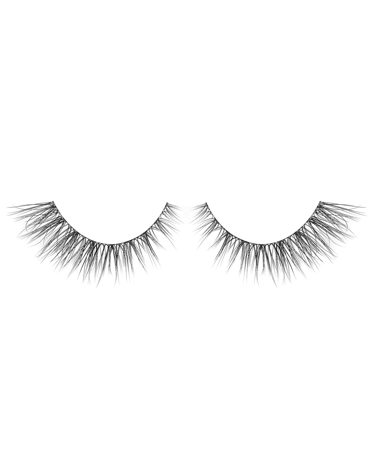Jiocolor lashes worn on eye right side, showing seamless blend benefit