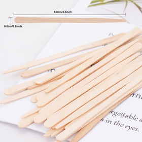 JIUHSHN close-up of spatula tip showing precise shape and clean edge for accurate application