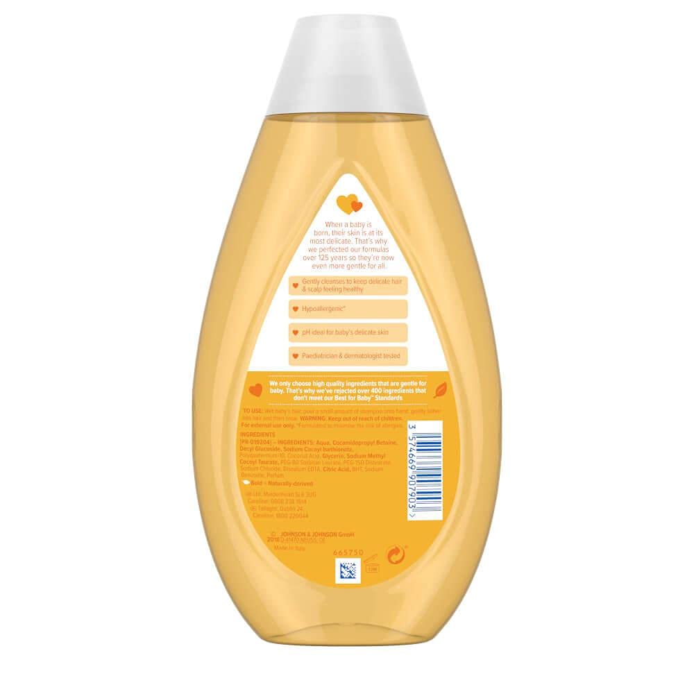 Johnson & Johnson shampoo pouring into palm creating soft foam for gentle cleanse