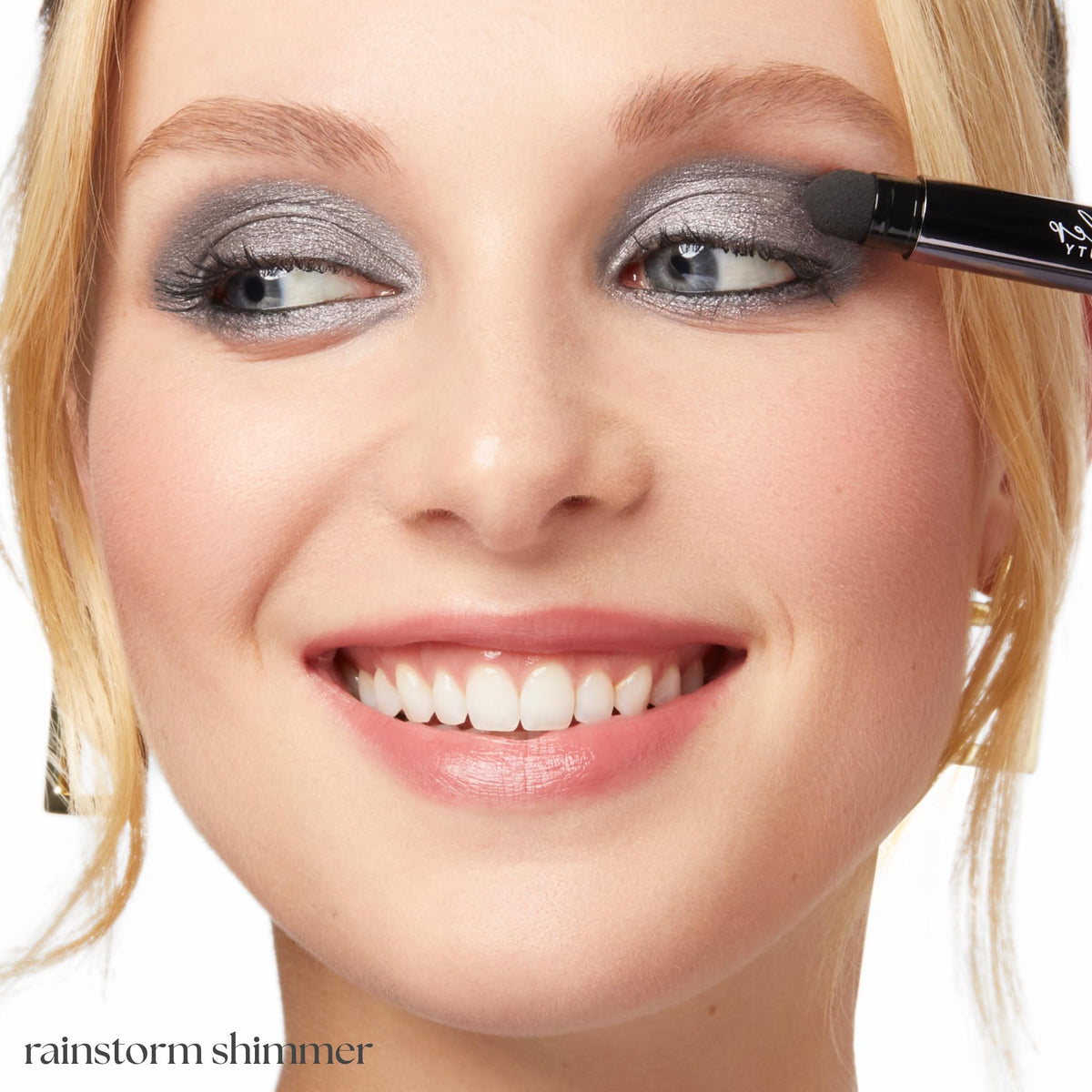 Julep Rainstorm Shimmer built-in smudger blending edges for seamless finish