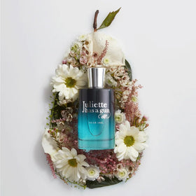 Juliette Has A Gun spray nozzle detail capturing fine mist for easy on-the-go refreshment