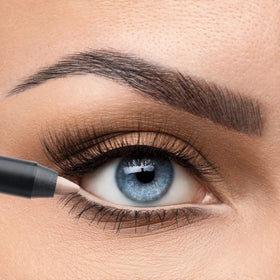 K7L pencil in use on model waterline delivering a wide-awake effect