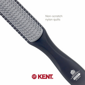 KENT KFM3 used in a hand demonstrating quick detangling and styling control