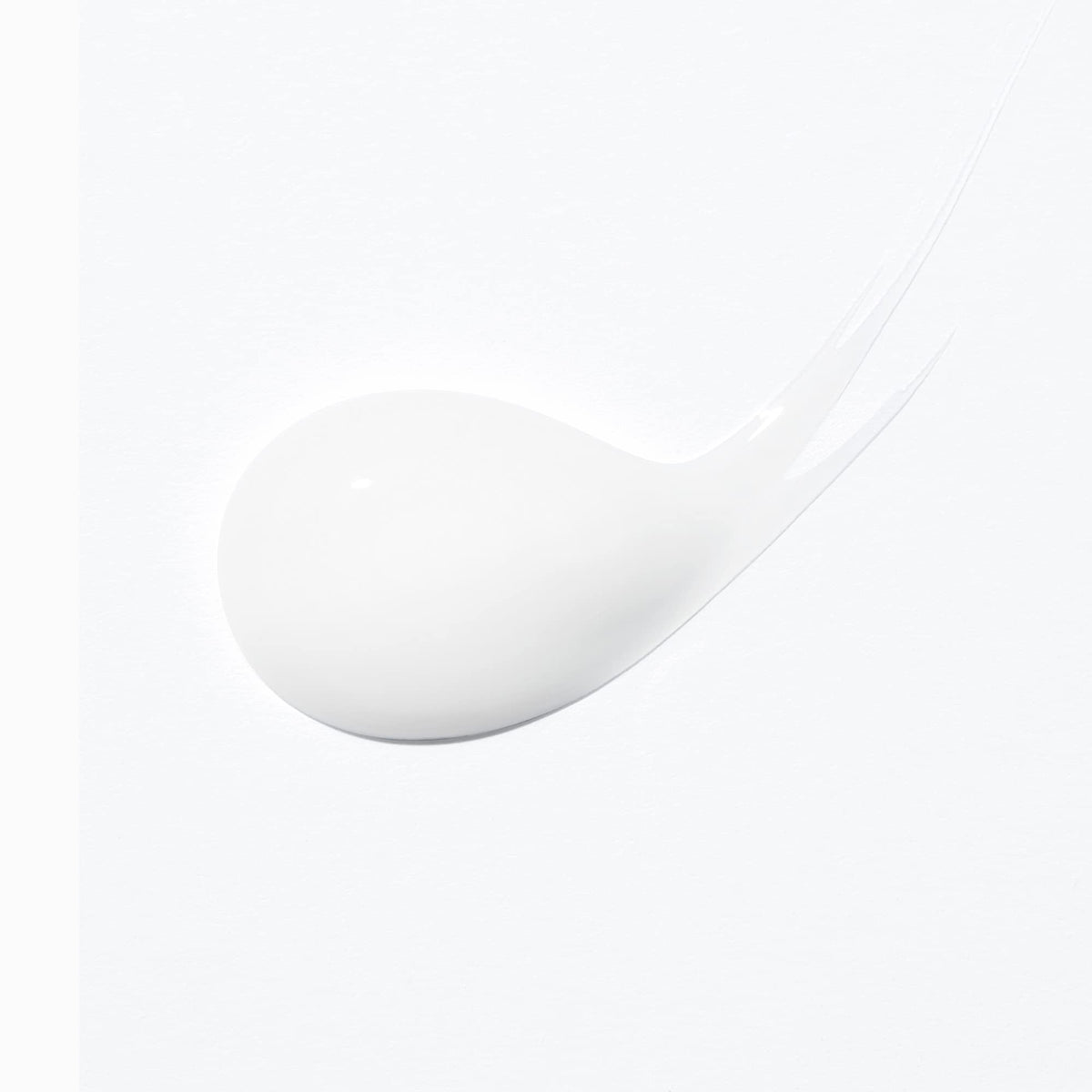 KÉRASTASE ingredient label showing shea butter and hydrating components benefit