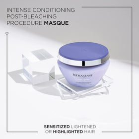 KÉRASTASE creamy texture close-up illustrating deep hydration benefit