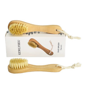 KEWLYSEU front view of wooden face brush showing compact design and natural bristles for deep cleansing