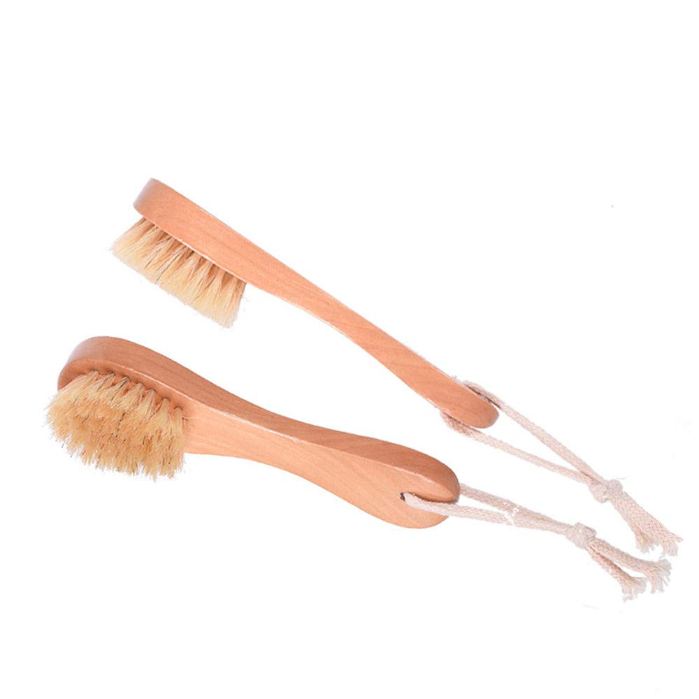 KEWLYSEU brush in use with cleanser demonstrating improved lather and residue removal benefit