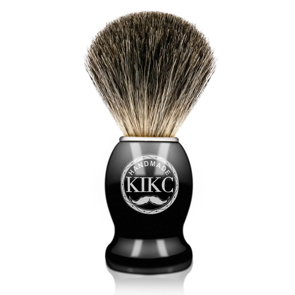 KIKC front view showing black wood handle and balanced grip for comfortable shaving