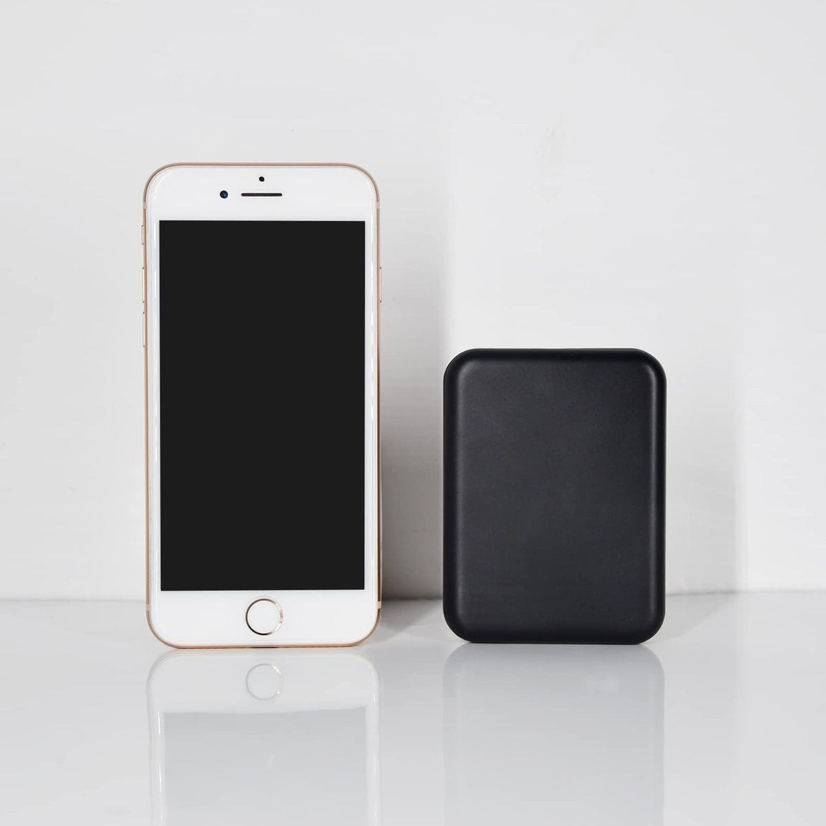 Kintion mirror opened 180 degrees demonstrating comfortable handheld use and view