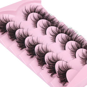 Kiromiro application step-by-step in hand demonstrating easy strip-lash placement
