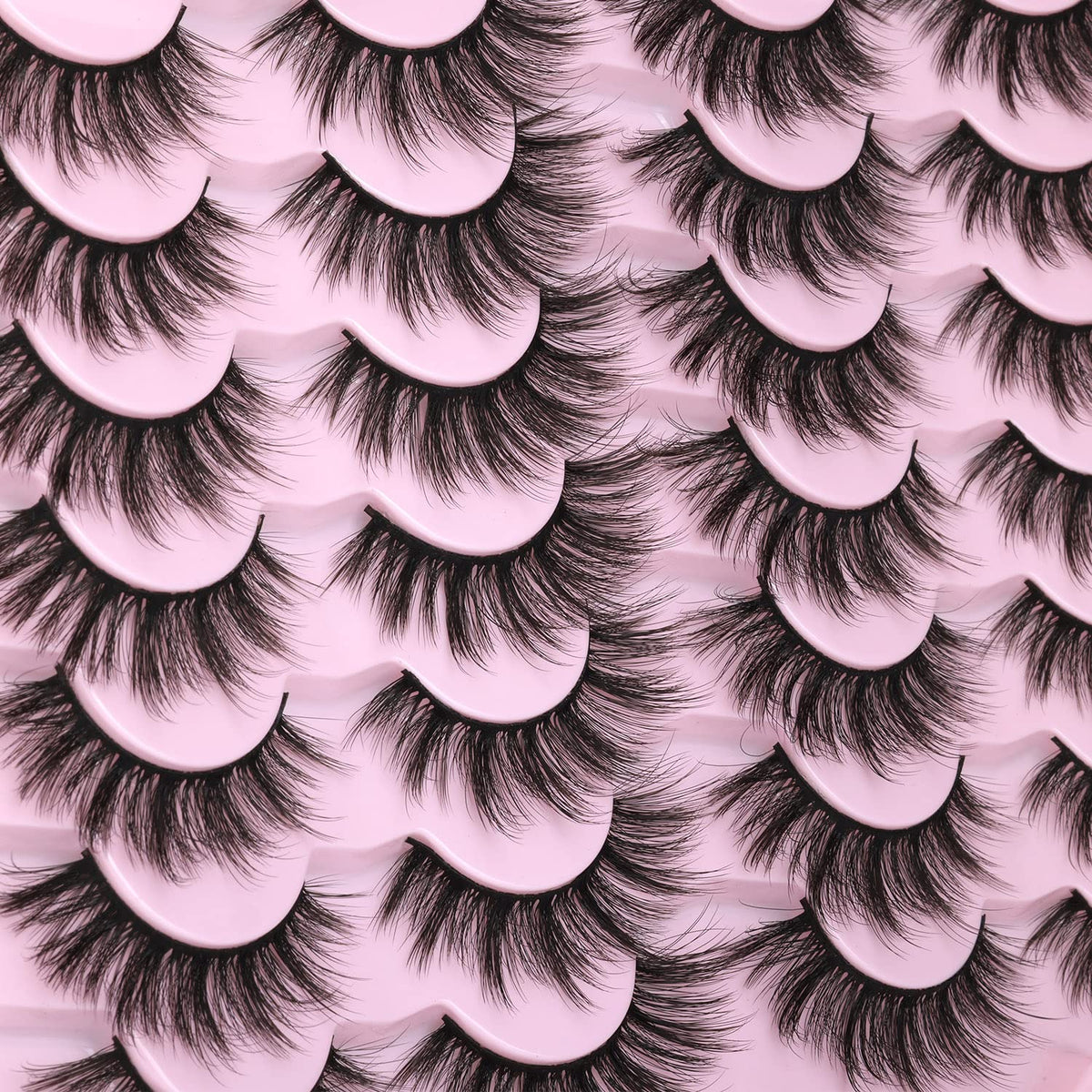 Kiromiro lashes with applicator styled to show easy application advantage