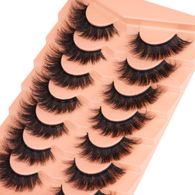 Kiromiro cleaned lashes in tray to show easy reuse potential