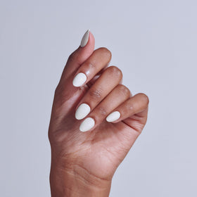 KISS close-up of nail tips texture and color for precise fit benefit