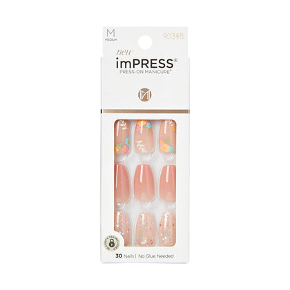 KISS front packaging showing 30 nails and kit contents for instant manicures