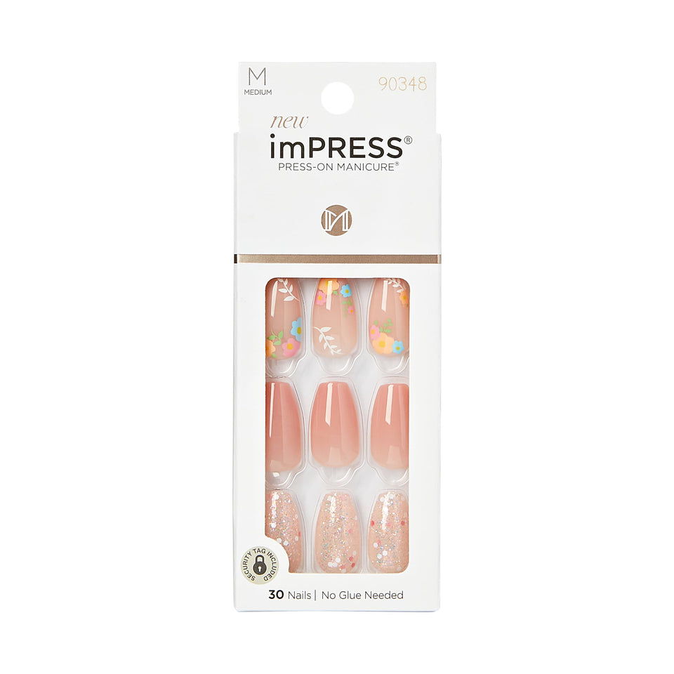 KISS front packaging showing 30 nails and kit contents for instant manicures
