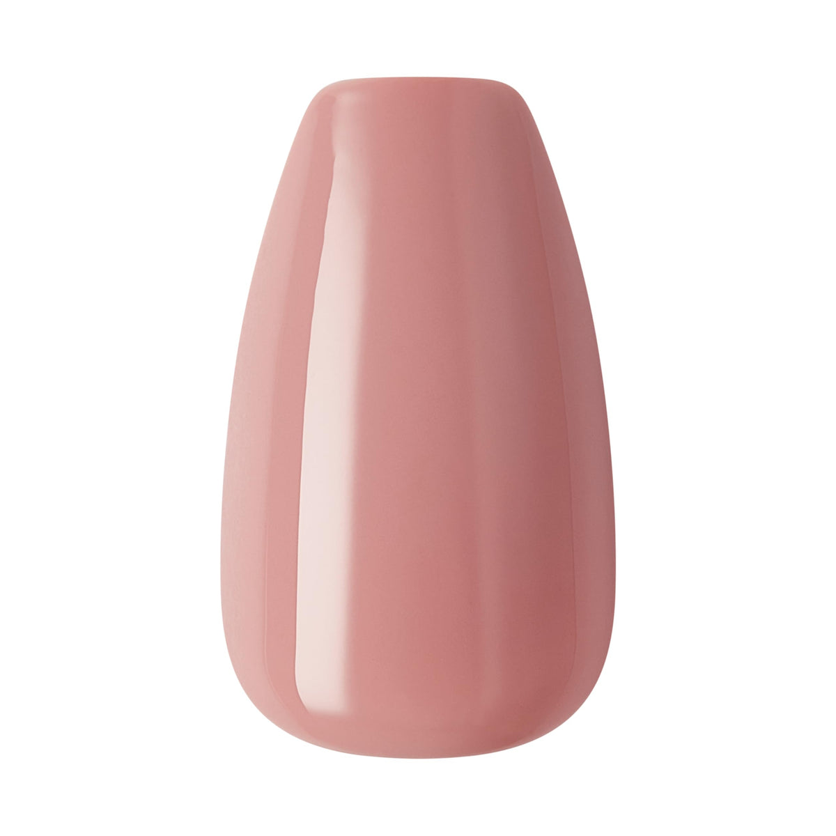 KISS lifestyle shot of nails at an evening event demonstrating durable, stylish wear