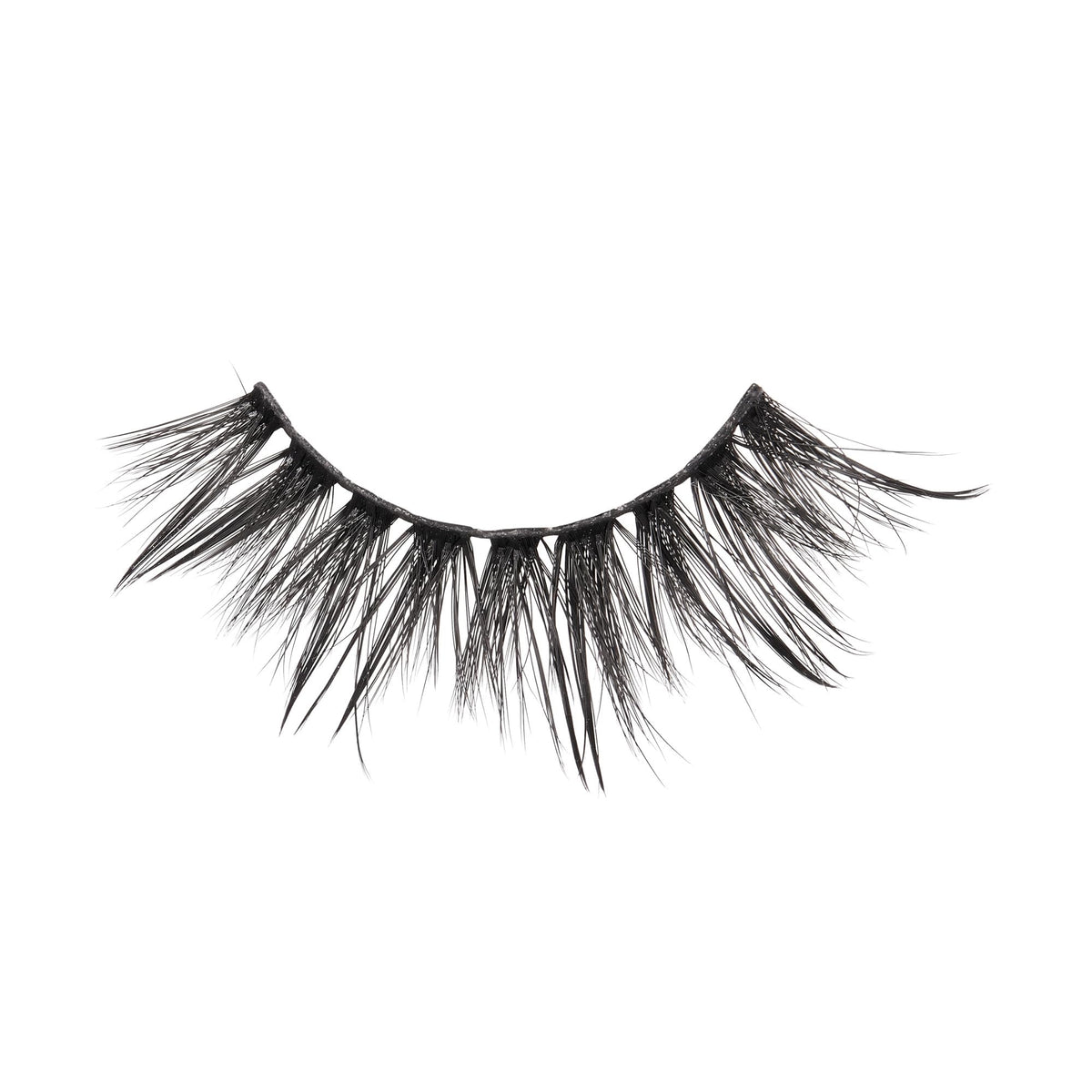 KISS Lash Drip applied on eye demonstrating wet-look volume and definition