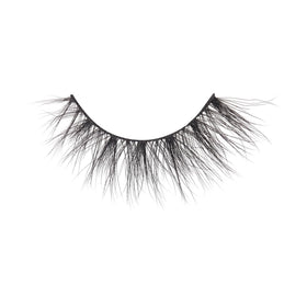 KISS lashes on model frontal shot showing balanced volume and seamless blend benefit flattering finish