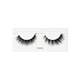 KISS Legacy fiber close-up highlighting faux-silk texture and lightweight natural look