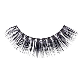 KISS two lashes on tray ready to reuse and stay protected