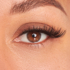 KISS Pompadour clear band close-up for invisible seamless wear