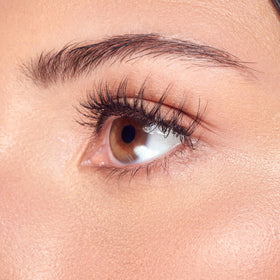 KISS side profile of strip lashes demonstrating lightweight curve