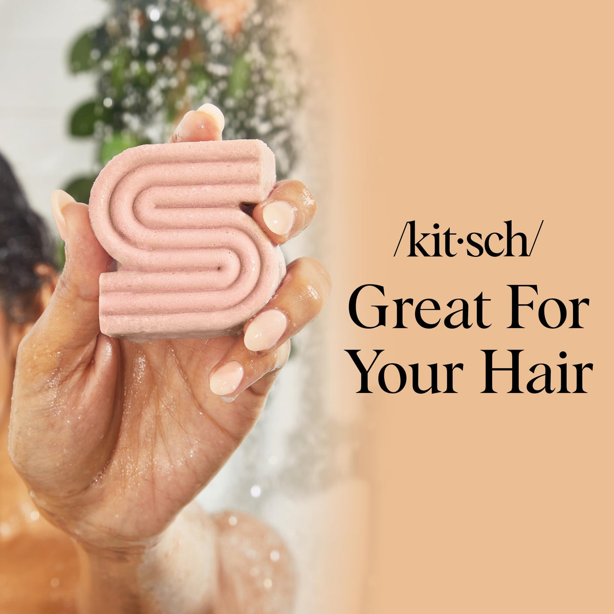 Kitsch shampoo bar applied to wet hair illustrating gentle frizz control benefit