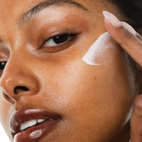KORRES Greek yoghurt ingredient close-up highlighting soothing proteins and hydration benefits