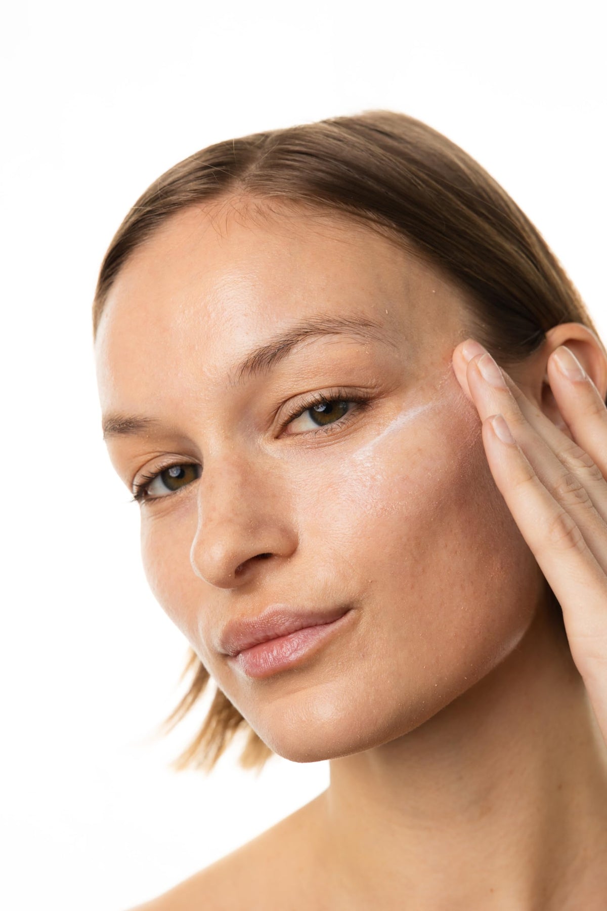 KORRES label and ingredients list highlighting clean formulation and ethical claims