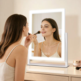 Kotdning warm light mode illustrating flattering warm-tone makeup benefit