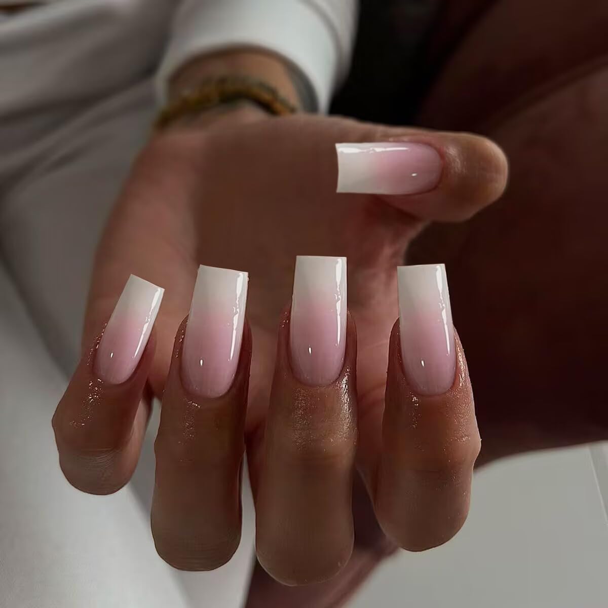 KQueenest front packaging showing 24-piece ombre pink nails and quick salon finish