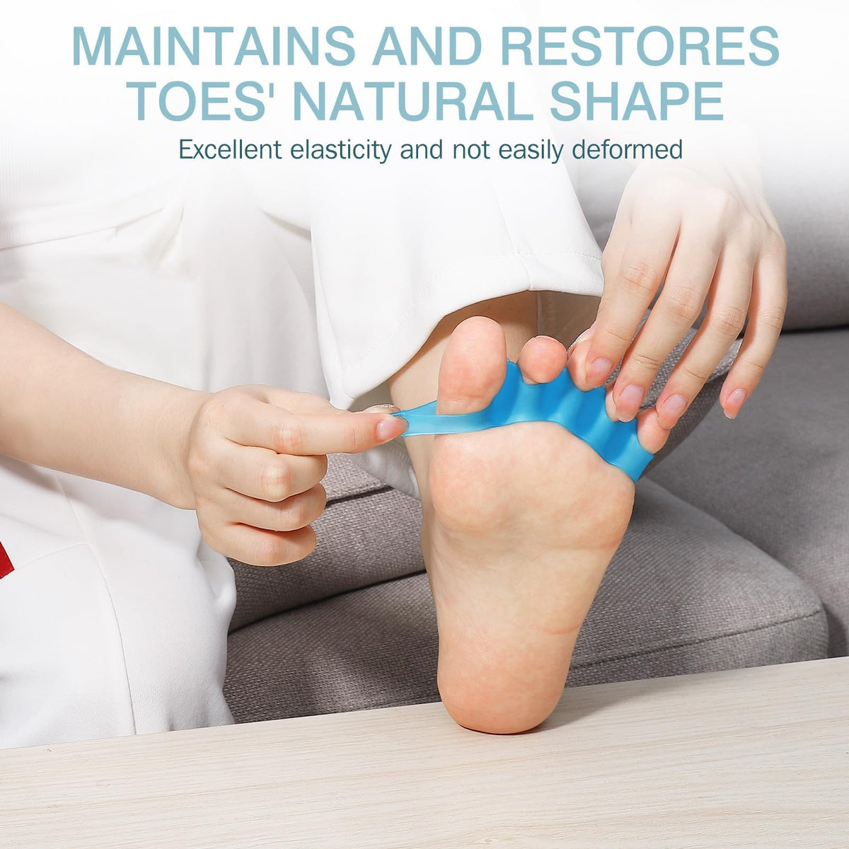 KTSAY toe separator fitted between toes demonstrating alignment benefit