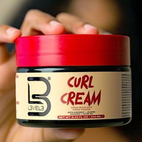 L3 Level 3 after styling on curly hair highlighting defined, frizz-controlled shine