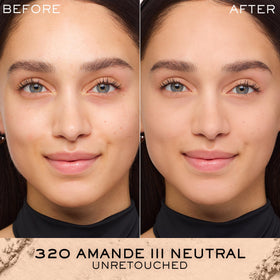 Lancôme close-up of powder texture, smooth finish for blendable coverage