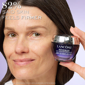 Lancôme cream texture close-up demonstrating rich hydration and smooth finish