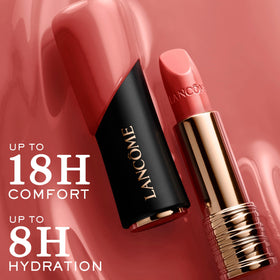 Lancôme lipstick applied on lips in studio for luminous, polished finish