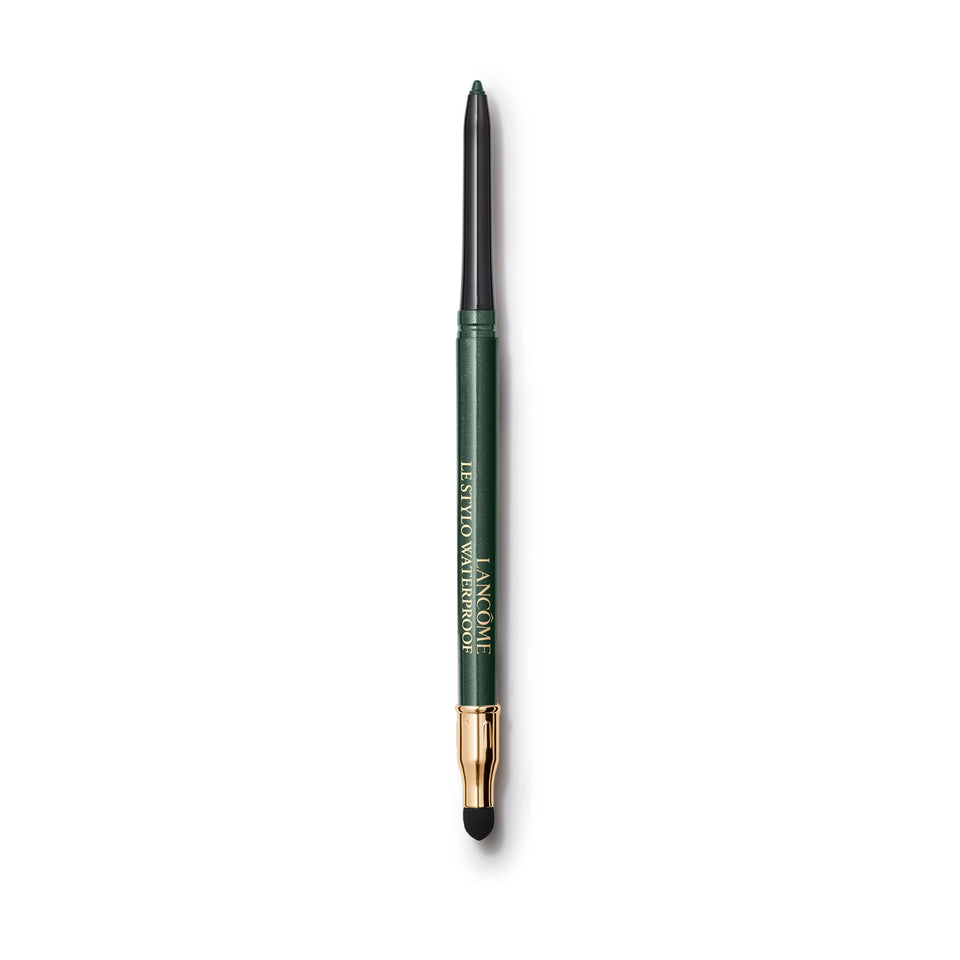 Lancôme Le Stylo front view showing sleek pencil and Ivy color benefit long wear
