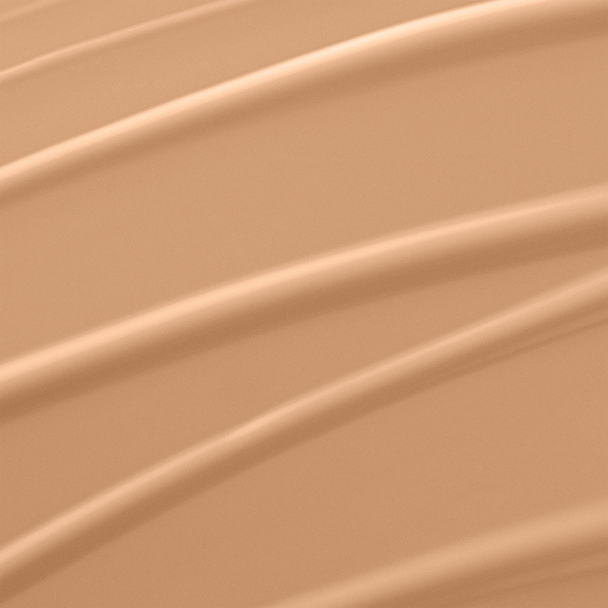 Lancôme Rénergie Lift Makeup open cap demonstrating easy precise dispensing