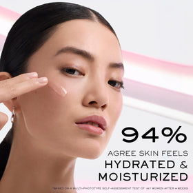 Lancôme milky texture close-up illustrating smooth moisturizing feel