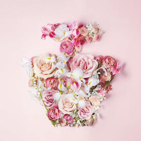 Lancôme Trésor close-up of rose and lilac inspiration conveying romantic scent